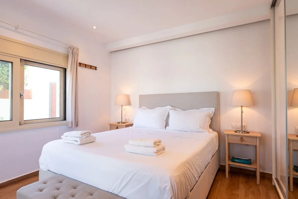 GREEN-01-·-AeroHill-Suites-Near-Athens-Airport-6