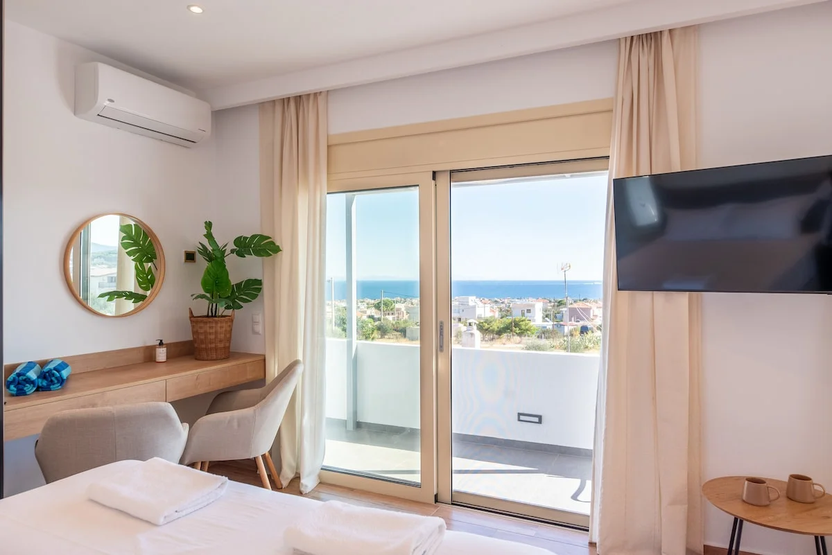 GREEN-02-·-AeroHill-Suites-Near-Athens-Airport-0